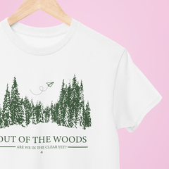 CAMISETA OUT OF THE WOODS