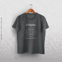 CAMISETA MUSIC OF THE SPHERES - COLDPLAY na internet