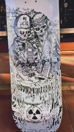 Tabla de skate Guatambú Premium DMC "al tacho" - calaveras - comprar online