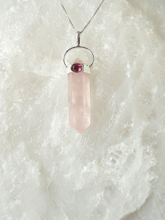 P005 - Pingente Quartzo Rosa e Cabochão de Granada