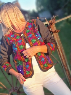 Chaquetas bordadas top