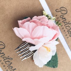 Peinetas romanticas de flores Rocio