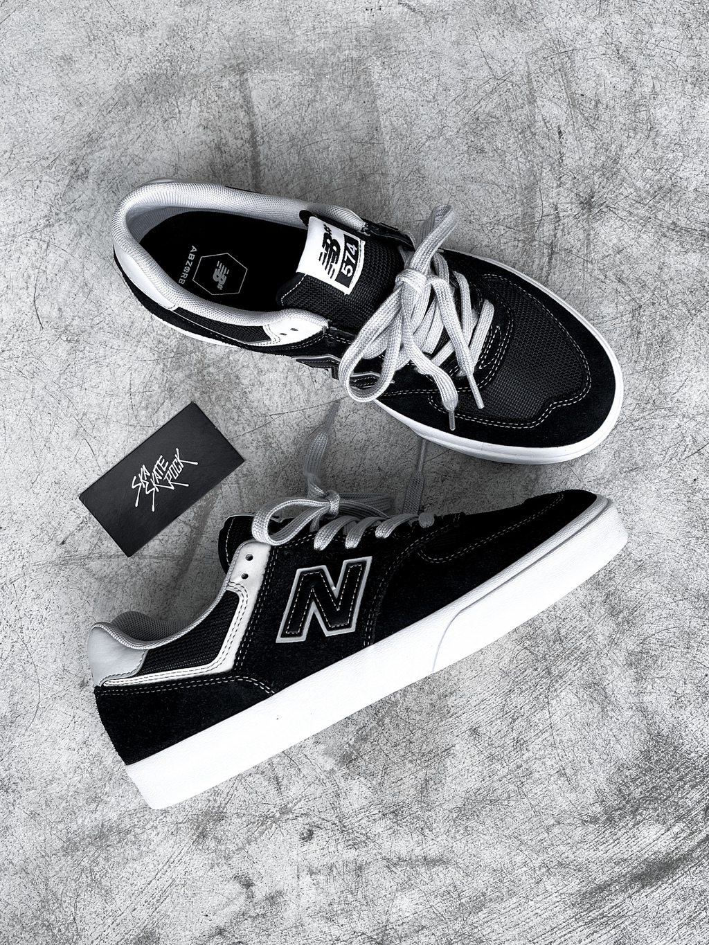 Tenis New Balance Nb Numeric 574 Vulc Preto Branco