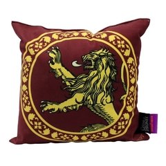 ALMOFADA GAME OF THRONES LANNISTER 25cm