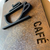 Placa de identificação "Café" em Madeira Jequitiba. - loja online