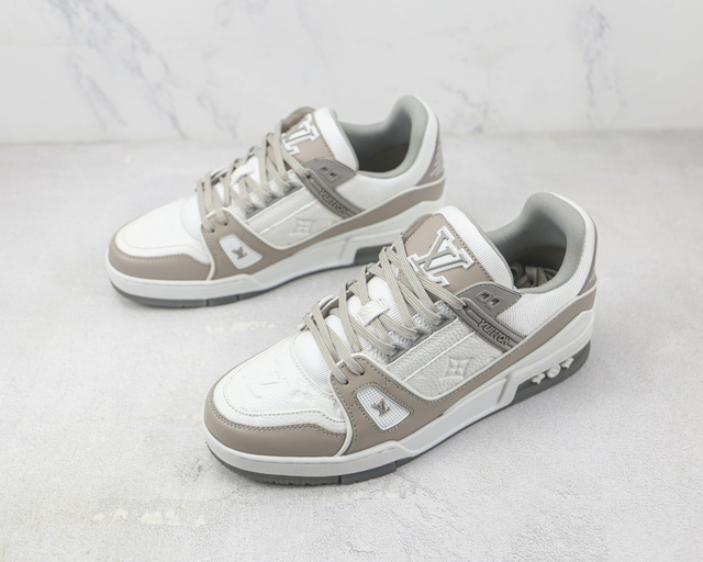 Louis Vuitton Trainer - Comprar en DAIKAN