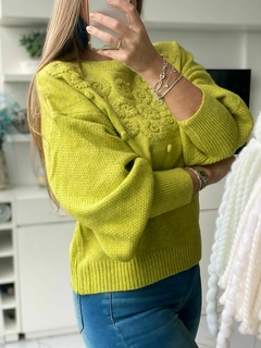 sweater de lana doble hilado importado con flores bordadas - comprar online