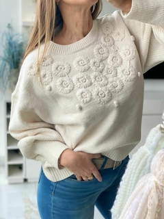 sweater de lana doble hilado importado con flores bordadas - tienda online
