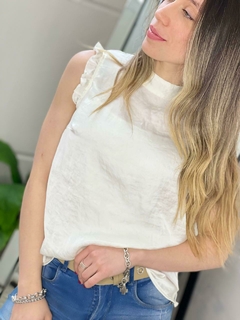 Blusa de seda con voladitos - tienda online