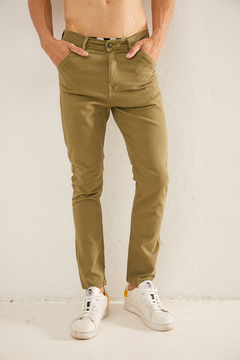 Pantalón de Gabardina Basic - Slim fit