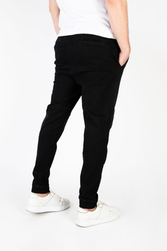 JOGGER NEGRO - Red Cross Jeans