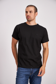 REMERA BASICA- NEGRO