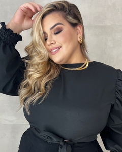 CROPPED PLUS SIZE TRANSPASSADO MIRLA PRETO na internet