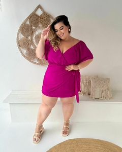 VESTIDO PLUS SIZE TRANSPASSADO CLARICE FÚCSIA