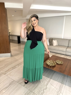 CROPPED PLUS SIZE LIZ PRETO na internet