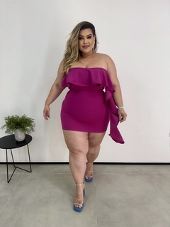 VESTIDO TOMARA QUE CAIA BABADO PLUS SIZE ELIS PINK