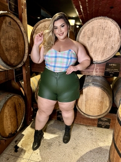 SHORT COURO FAKE PLUS SIZE BRUNA VERDE MILITAR