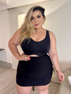 CROPPED PLUS SIZE PRETO MARY na internet