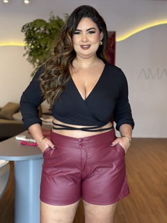 CROPPED CANELADO PLUS SIZE LETÍCIA PRETO na internet