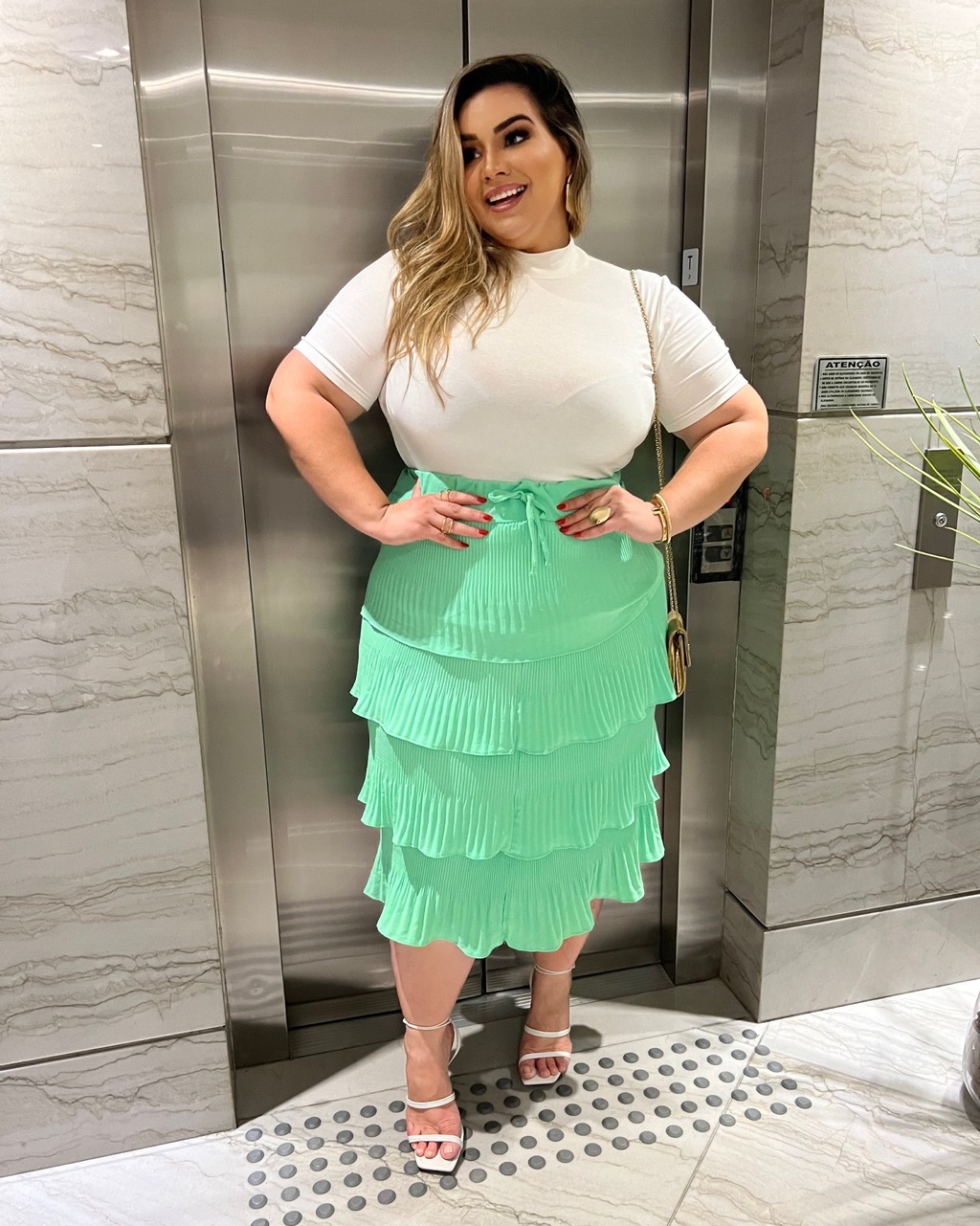 SAIA PLUS SIZE MIDI PLISSADA 4 BABADOS VERDE AGUA ELIS