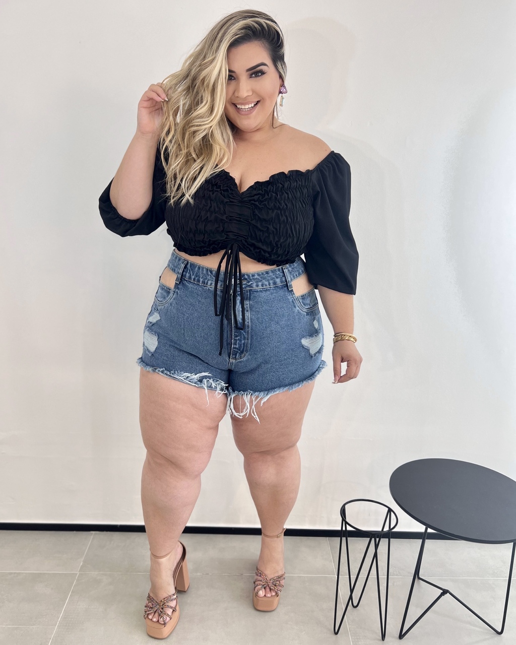 SHORT JEANS VAZADO PLUS SIZE LUIZA