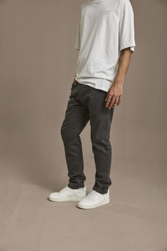 Pantalon chino Gris