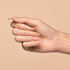 KISS Glue-On Bare-But-Better Nails - Nude Drama en internet