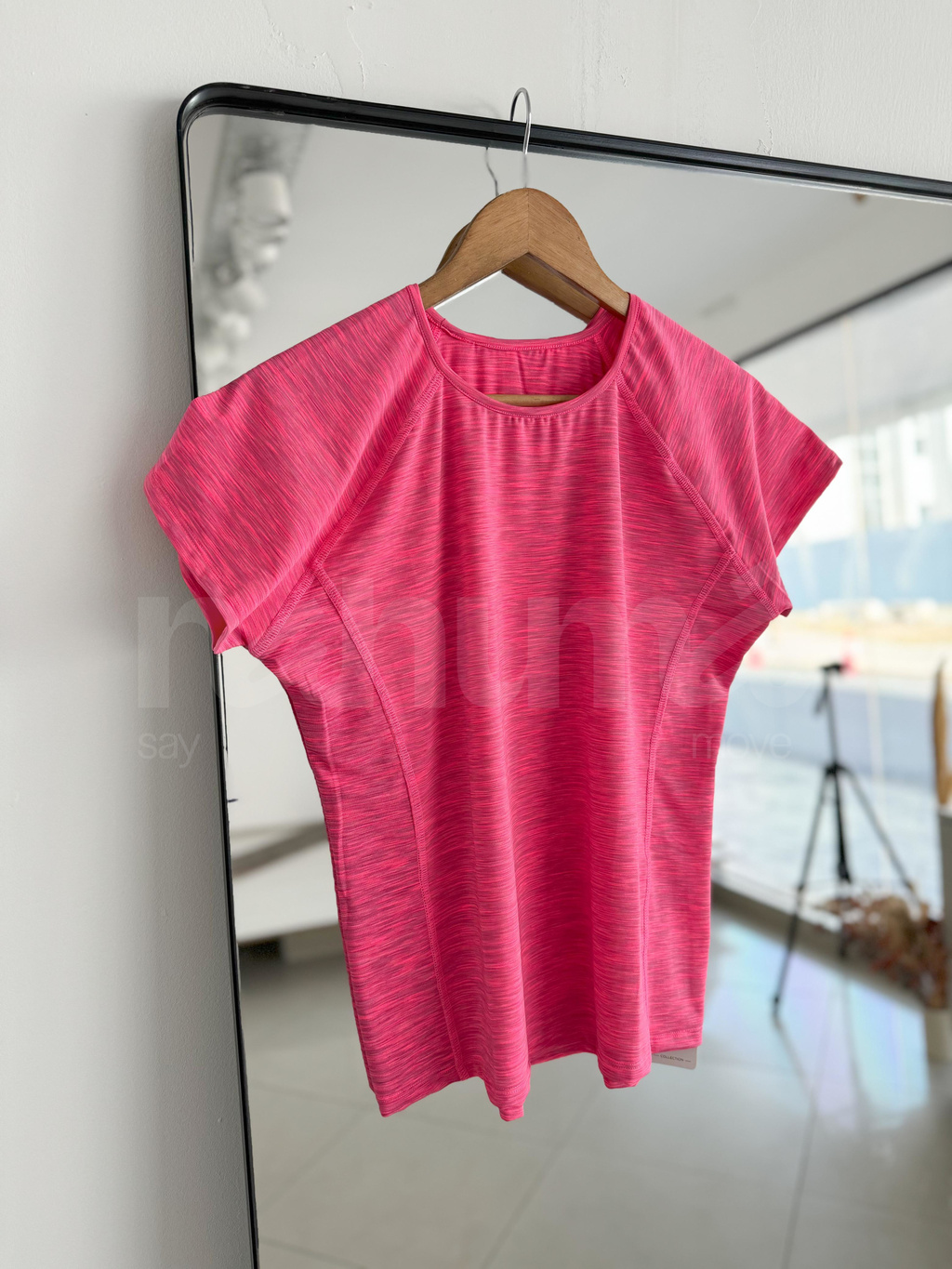 REMERA MAITE PINK FLUOR Comprar en Saymood