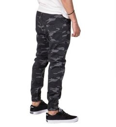 Jogger Rusty blummer camo en internet