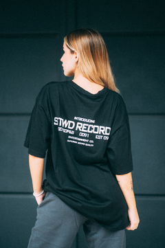 REMERA STWD