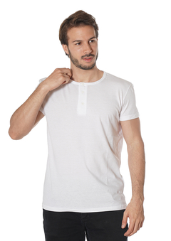 Remera con botones blanca