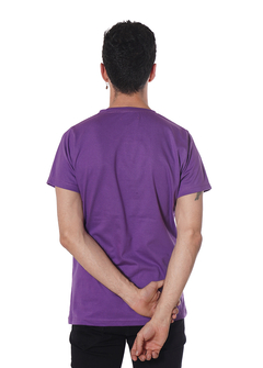 Remera violeta con círculos combinados - comprar online