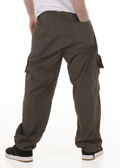 Jogger cargo oversize verde oscuro en internet