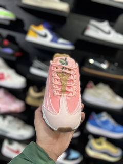Rosa airmax store