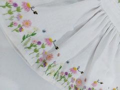 Vestido em linho de algodão Maria, todo bordado à mão - comprar online