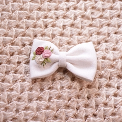 Laços Gravatinha bordado à mão com rosas 3D