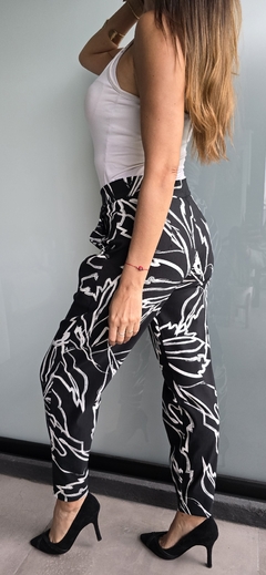 Pantalon de bengalina elastizado tipo slouchy estampado - comprar online