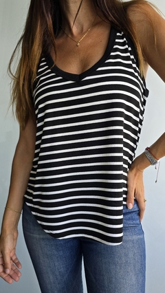 Musculosa cuello v morley rayada - comprar online