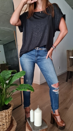 Blusa con brillos manga corta tela tipo seda fria semi elastizada - tienda online