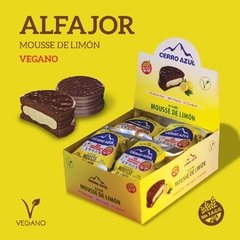 ALFAJOR VEGANO CON MOUSE DE LIMÓN SIN TACC CERRO AZUL