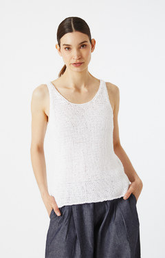 MUSCULOSA FRESH BLANCA [TEJIDA A MANO]