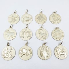 Dije Signos Zodiaco Horoscopo Capricornio Plata 925 - - Joyas Center