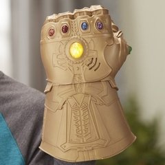 Guante Del Infinito Thanos Avengers - Hasbro. en internet