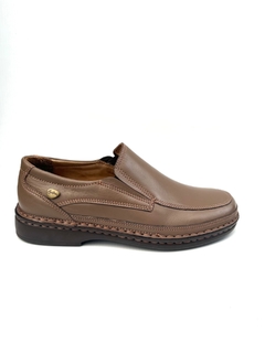 Zapato de cuero con el sticos Cavatini 70 3980