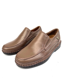 Zapato de cuero con el sticos Cavatini 70 3980