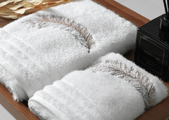 Jogo de toalha trussardi rosto e lavabo villagio branco/marmoré 100% algodão