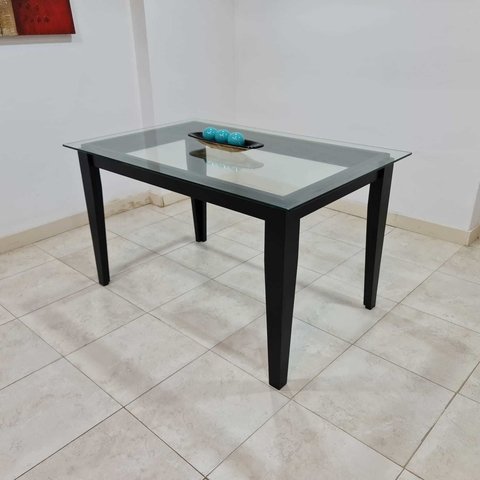 Mesa cuadrada con pata central - ART B5