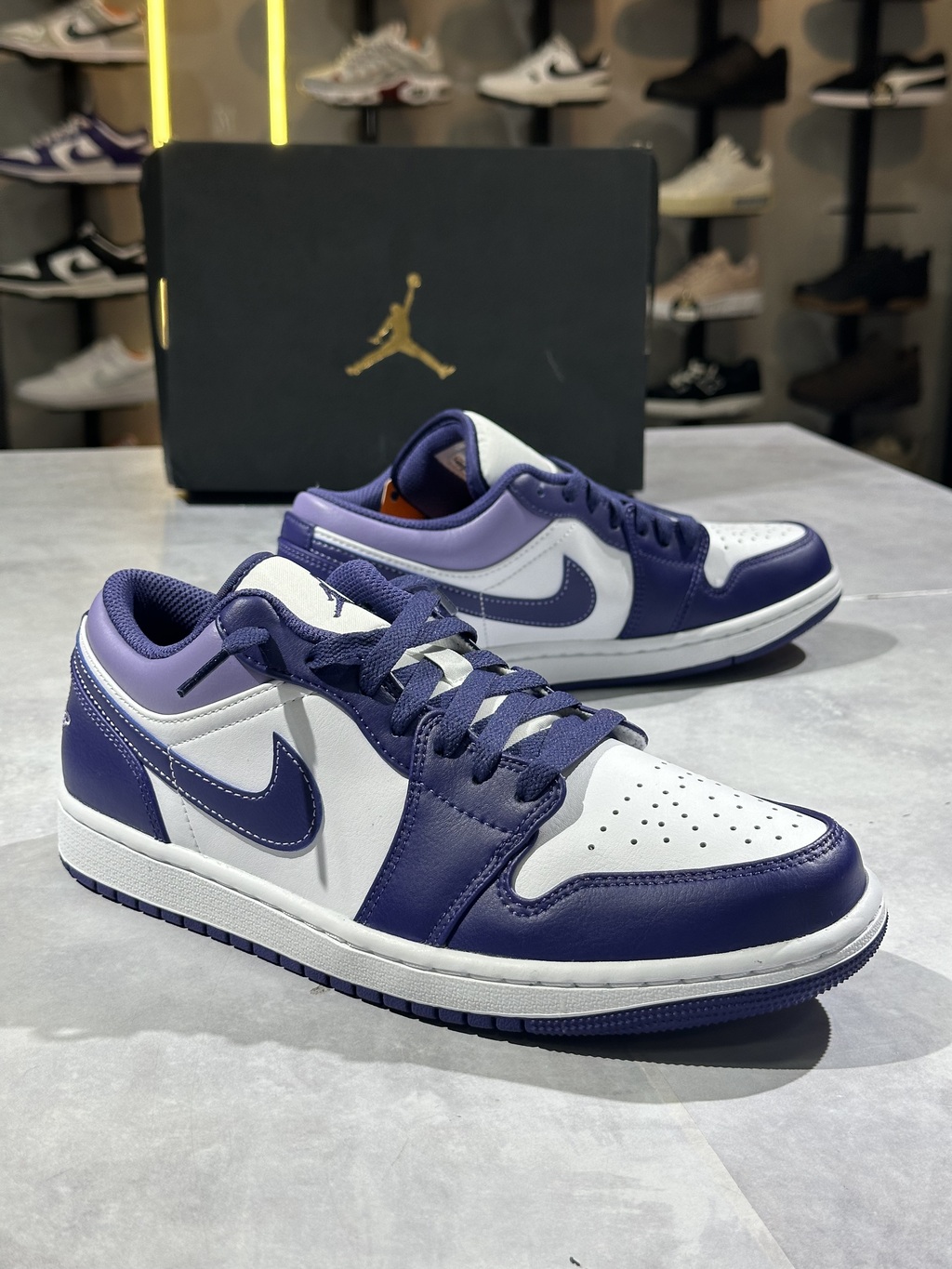 T NIS NIKE AIR JORDAN 1 LOW purple sky