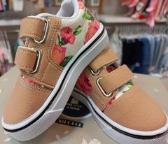 ZAPATILLAS CON ABROJO PARA BEBES FLOREAL, TALLES DEL 17 AL 26