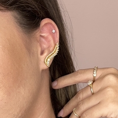 Ear cuff folheado dourado asa